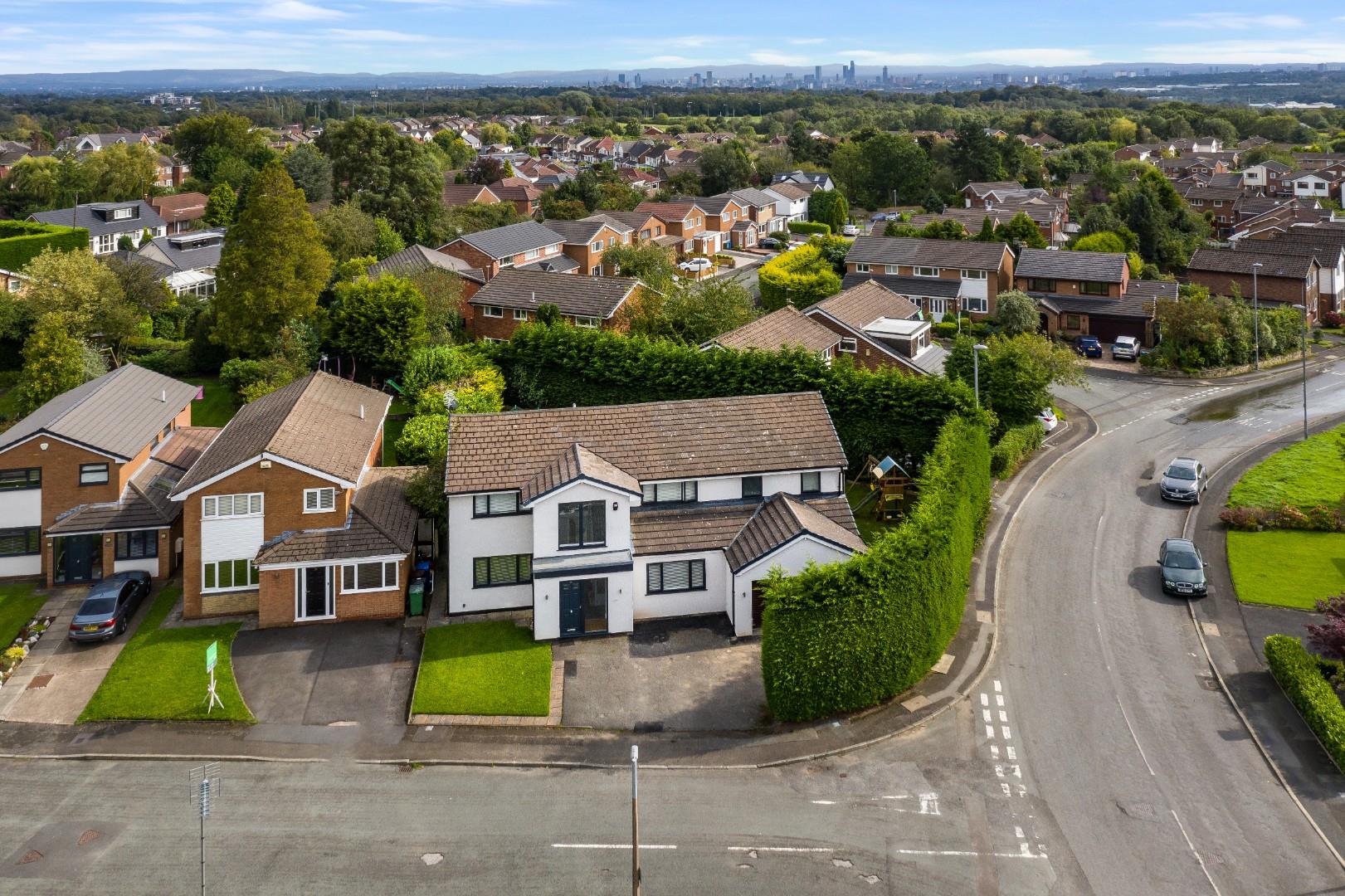 House Detached For Sale Sergeants Lane, Manchester